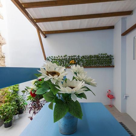 Wonderful Renovated Apartment With Private Patio 아테네 외부 사진