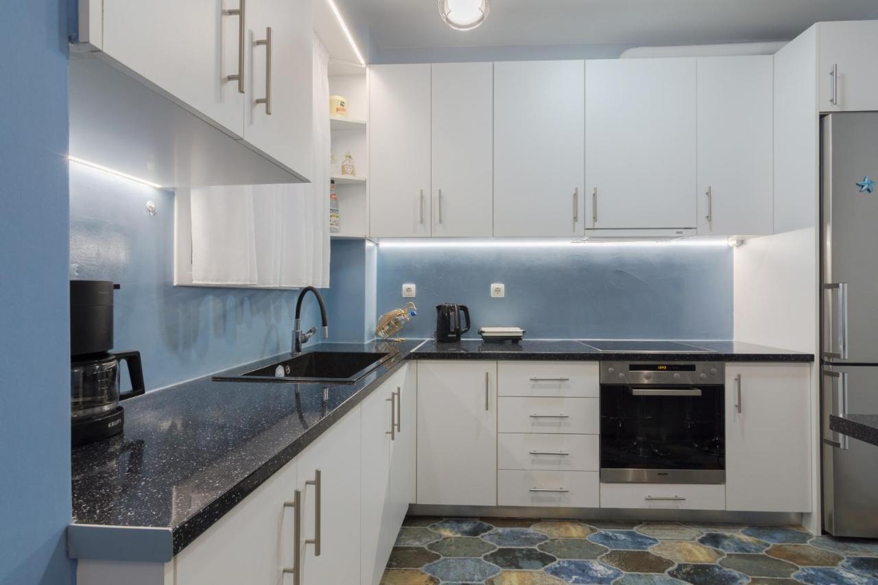 Wonderful Renovated Apartment With Private Patio 아테네 외부 사진