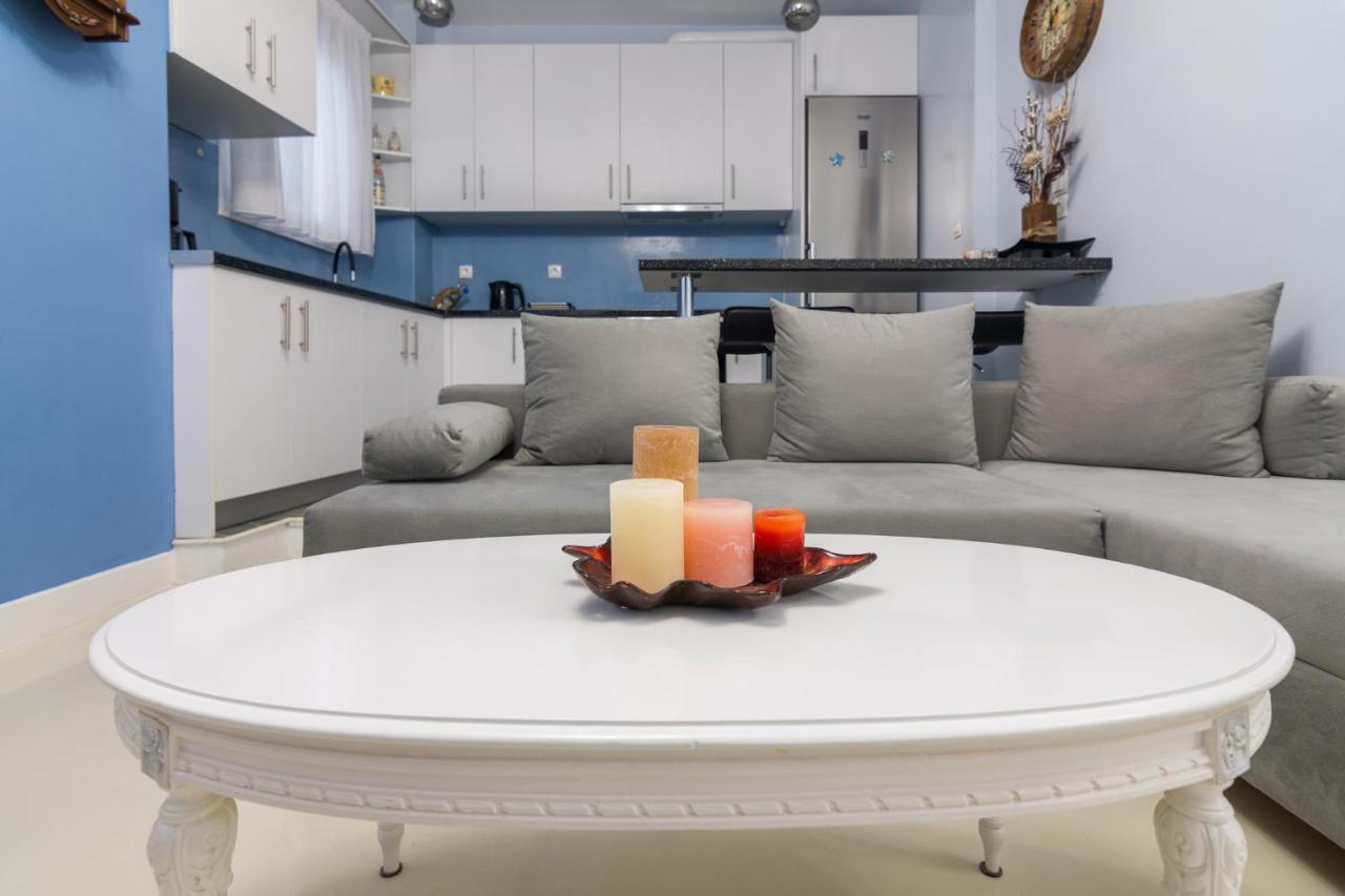 Wonderful Renovated Apartment With Private Patio 아테네 외부 사진