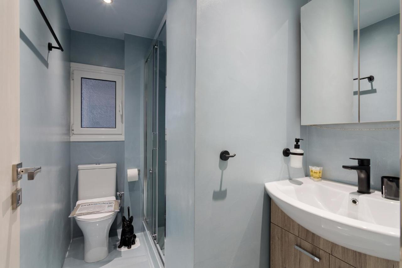 Wonderful Renovated Apartment With Private Patio 아테네 외부 사진